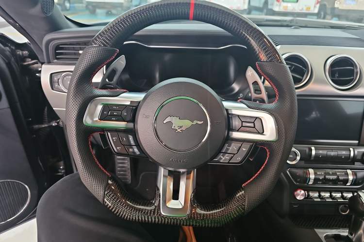 Used Ford Mustang 2019 2.3L EcoBoost Interior 3