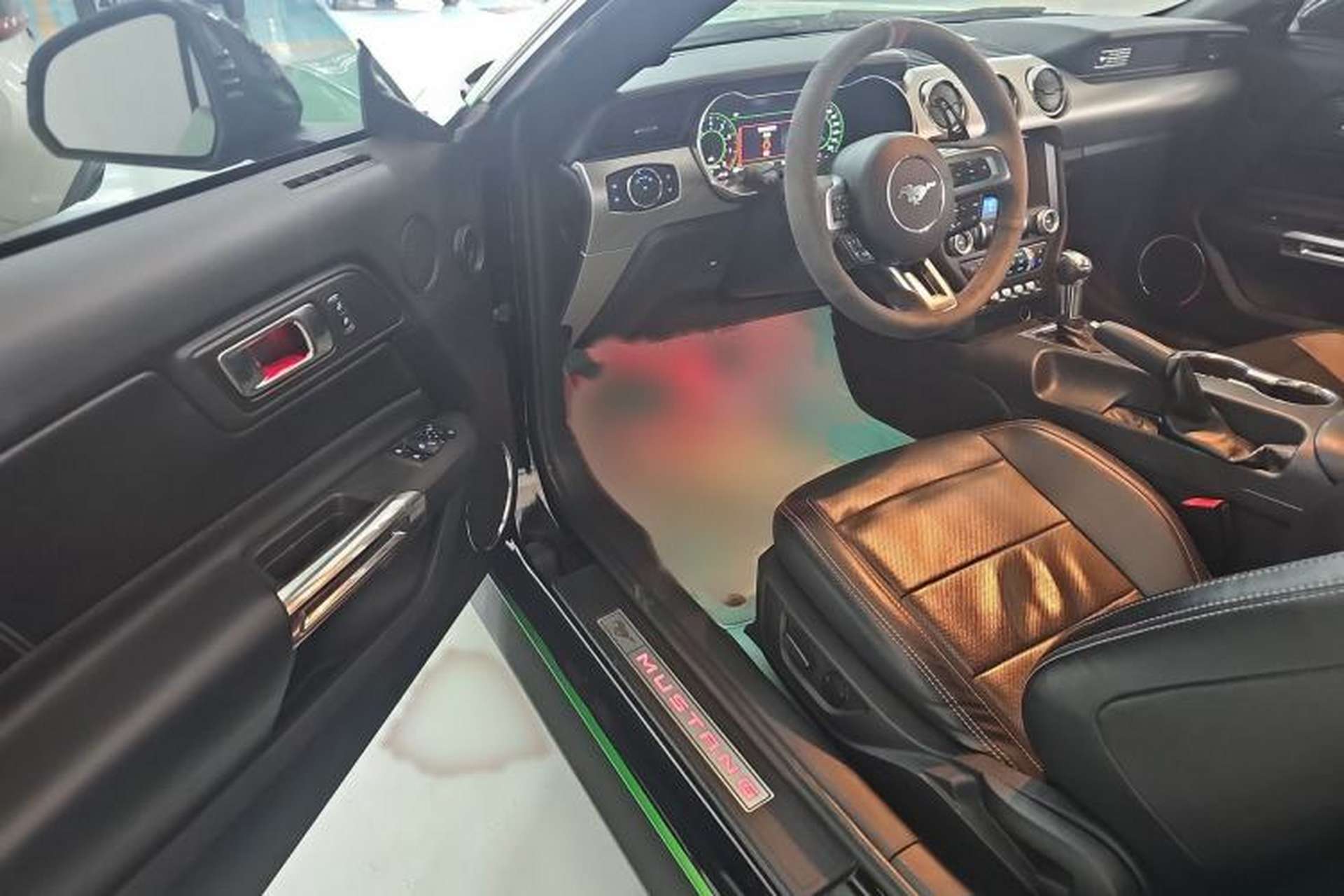 Used Ford Mustang 2019 2.3L EcoBoost Interior 2