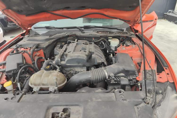 Used Ford Mustang 2015 2.3T Automatic U.S.-Spec Version Engine Bay