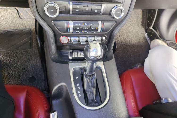 Used Ford Mustang 2019 2.3T Automatic Hardtop Base Version U.S. Specification Gear Lever