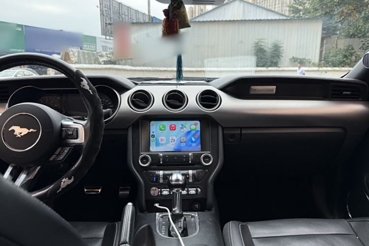 Used Ford Mustang 2018 2.3L EcoBoost Interior 2
