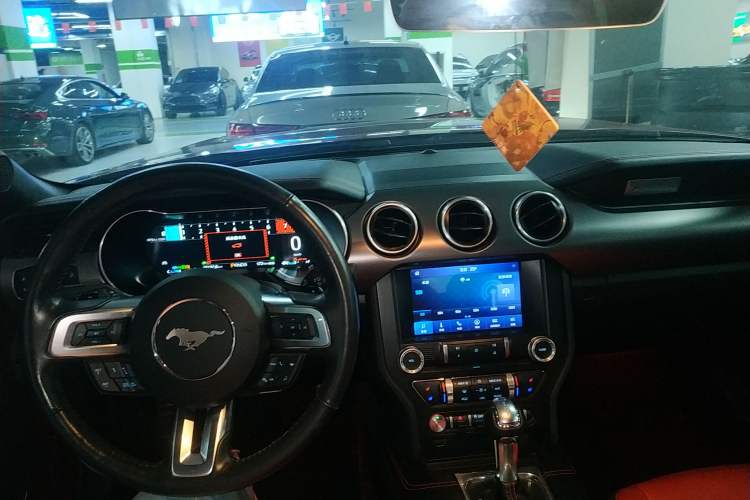 Used Ford Mustang 2021 2.3T EcoBoost Interior 2