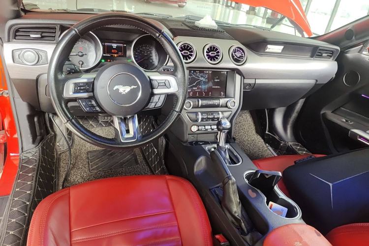 Used Ford Mustang 2019 2.3T Automatic Hardtop Base Version U.S. Specification Interior 2