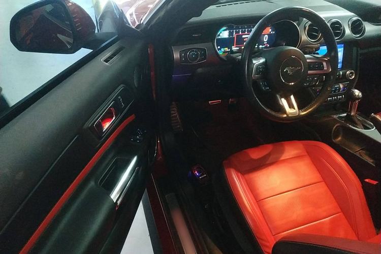 Used Ford Mustang 2021 2.3T EcoBoost Interior 3