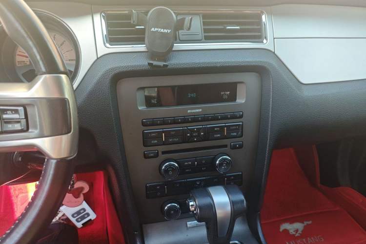 Used Ford Mustang  Audio And AC Panel