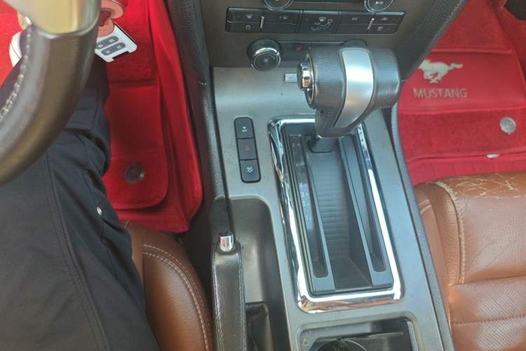 Used Ford Mustang  Gear Lever