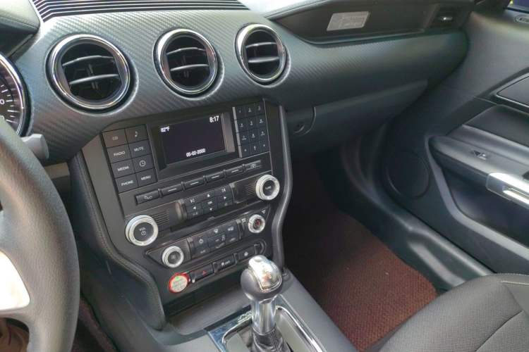 Used Ford Mustang  Audio And AC Panel