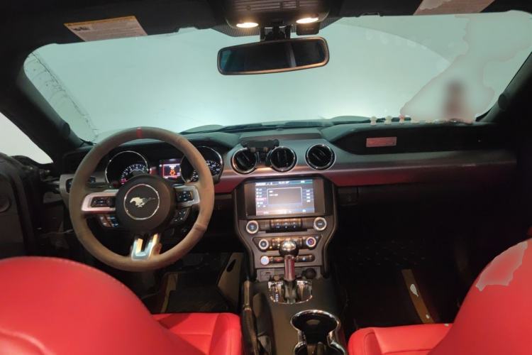 Used Ford Mustang  Center Console