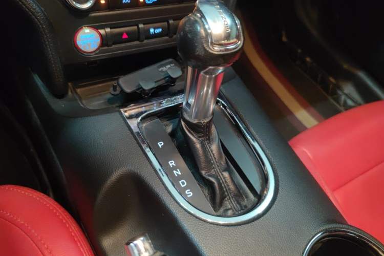 Used Ford Mustang  Gear Lever