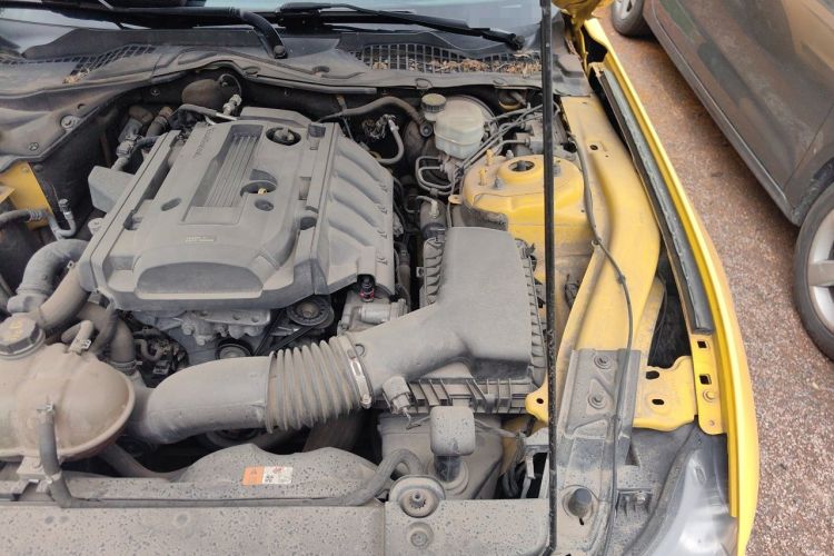Used Ford Mustang  Engine Bay Left