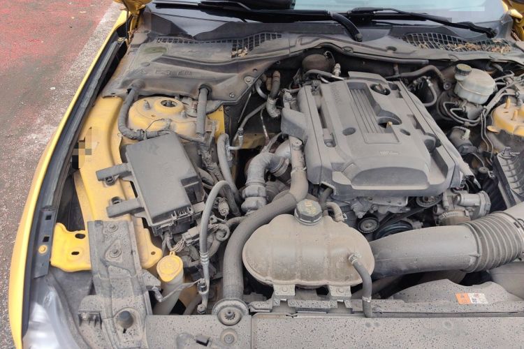 Used Ford Mustang  Engine Bay Right