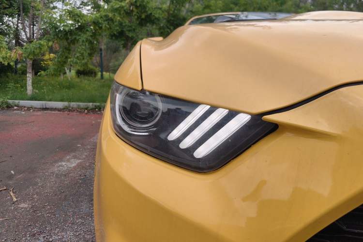 Used Ford Mustang  Right Front Headlight