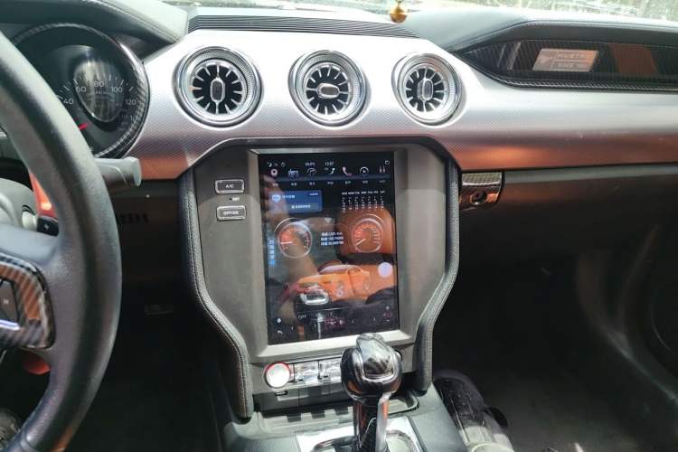 Used Ford Mustang 2015 2.3T Automatic U.S.-Spec Version Audio And AC Panel