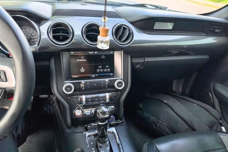 Used Ford Mustang  Audio And AC Panel