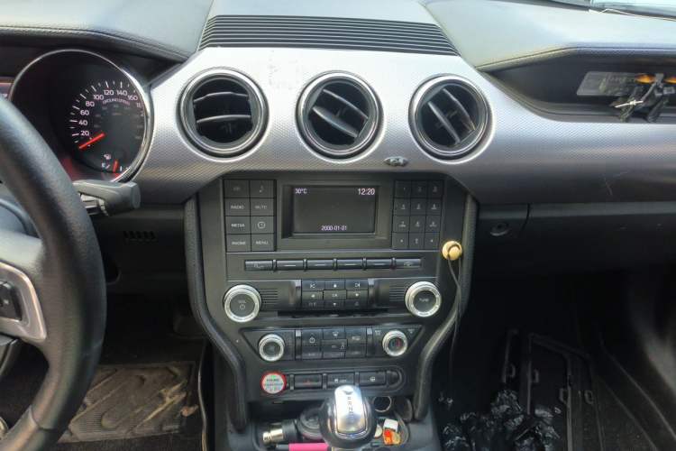 Used Ford Mustang  Audio And AC Panel