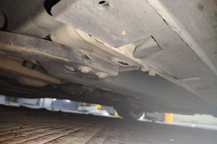 Used Ford Mustang  Chassis Front Left