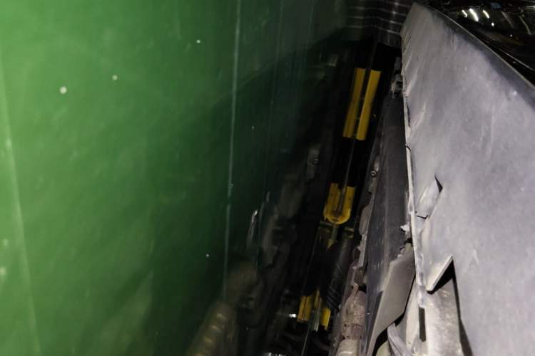 Used Ford Mustang  Chassis Rear Left