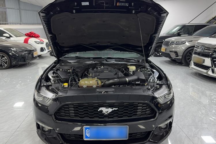 Used Ford Mustang 2015 2.3T Automatic U.S.-Spec Version Engine Bay