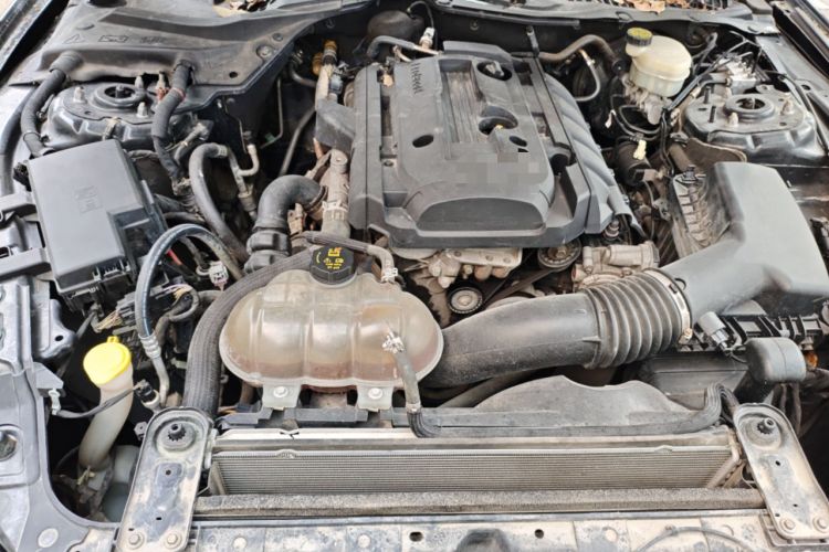 Used Ford Mustang 2015 2.3T Automatic U.S.-Spec Version Engine Bay