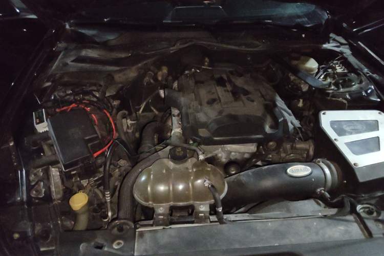 Used Ford Mustang  Engine Bay