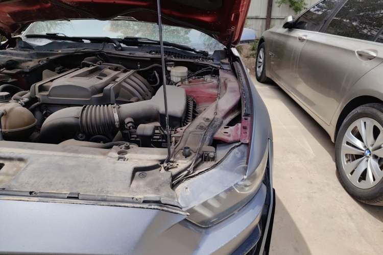 Used Ford Mustang 2015 2.3T Automatic U.S.-Spec Version Engine Bay Left