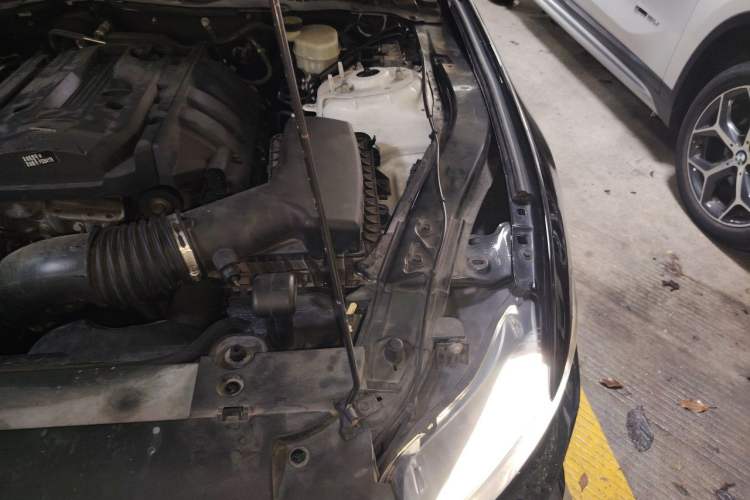 Used Ford Mustang  Engine Bay Left