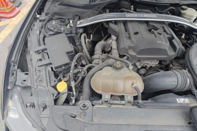 Used Ford Mustang  Engine Bay Right