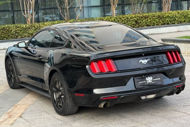 Used Ford Mustang 2015 2.3T Automatic U.S.-Spec Version Exterior 2