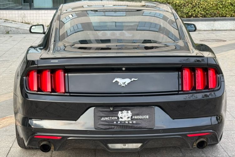 Used Ford Mustang 2015 2.3T Automatic U.S.-Spec Version Exterior 3