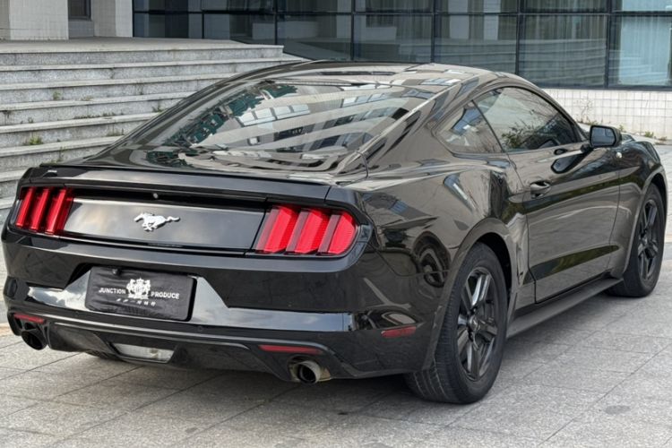 Used Ford Mustang 2015 2.3T Automatic U.S.-Spec Version Exterior 4