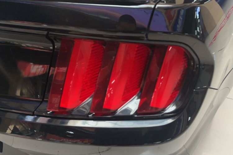 Used Ford Mustang 2015 2.3T Automatic U.S.-Spec Version Exterior 8