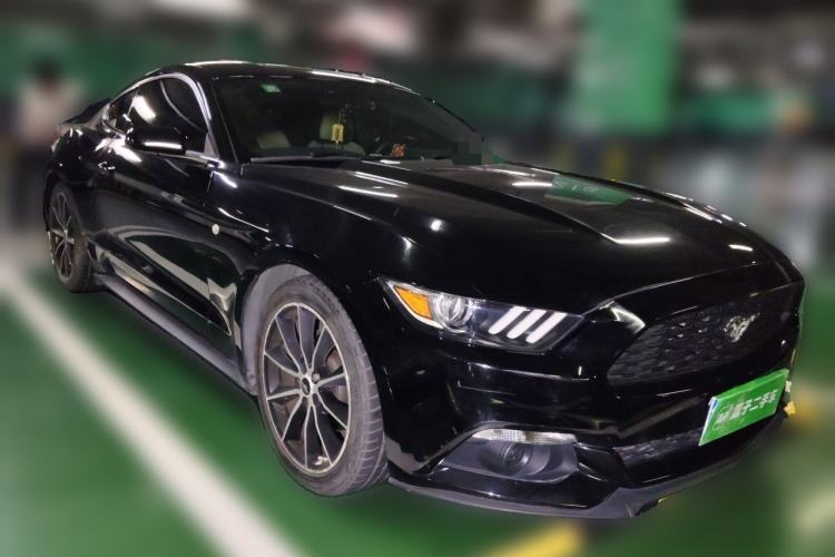 Used Ford Mustang  Front Right 45 Deg