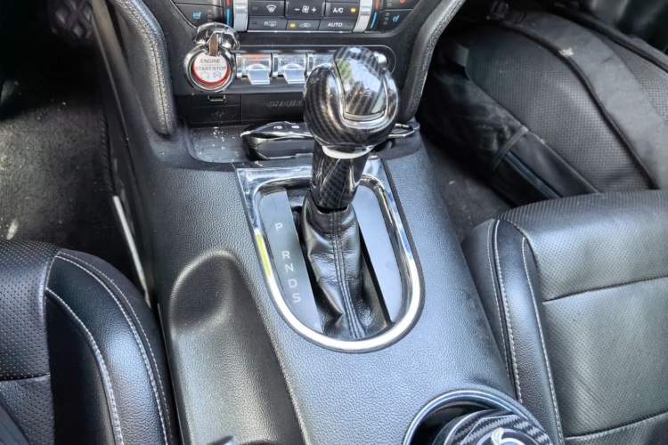 Used Ford Mustang  Gear Lever