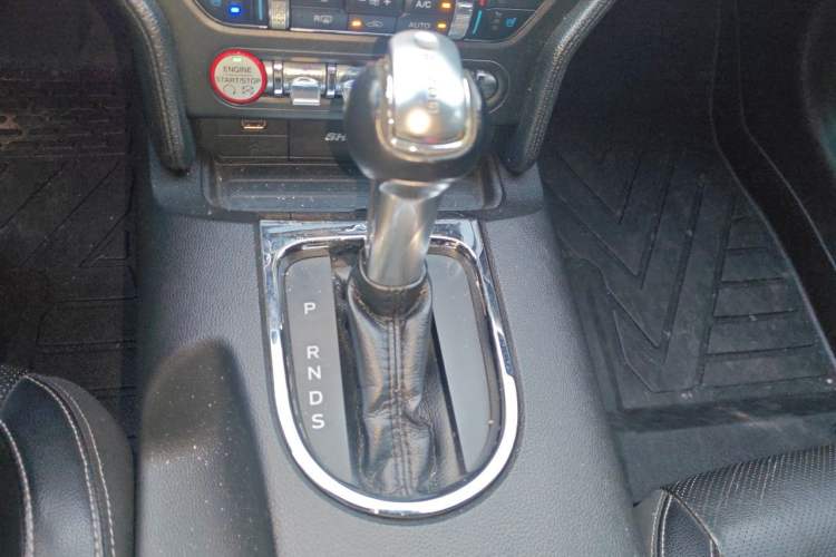 Used Ford Mustang 2015 2.3T Performance Edition Gear Lever