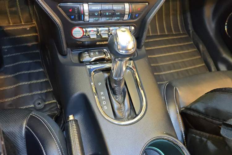 Used Ford Mustang 2015 2.3T Performance Edition Gear Lever