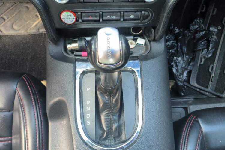 Used Ford Mustang  Gear Lever
