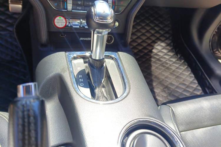 Used Ford Mustang 2015 2.3T Performance Edition Gear Lever