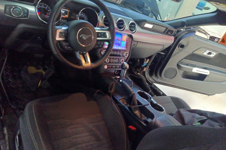 Used Ford Mustang 2015 2.3T Automatic U.S.-Spec Version Interior 2