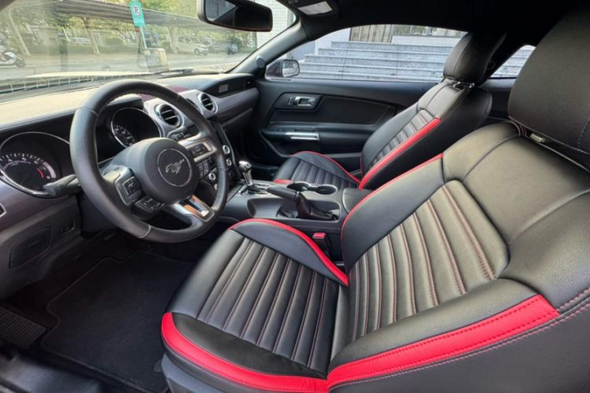 Used Ford Mustang 2015 2.3T Automatic U.S.-Spec Version Interior 3