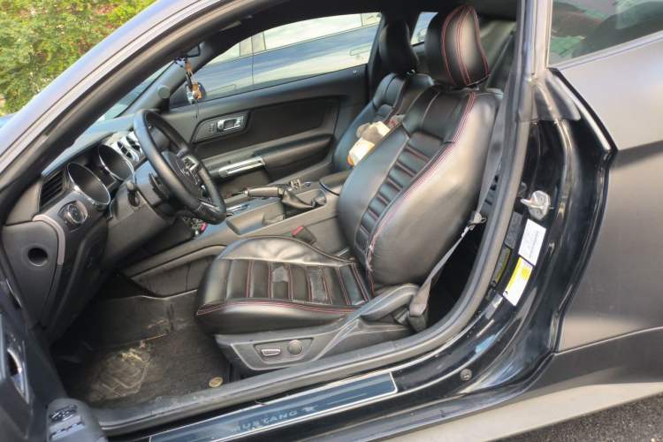 Used Ford Mustang  Left Front Seat