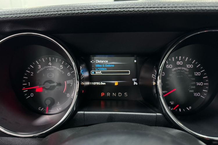 Used Ford Mustang 2015 2.3T Automatic U.S.-Spec Version Odometer Close Up