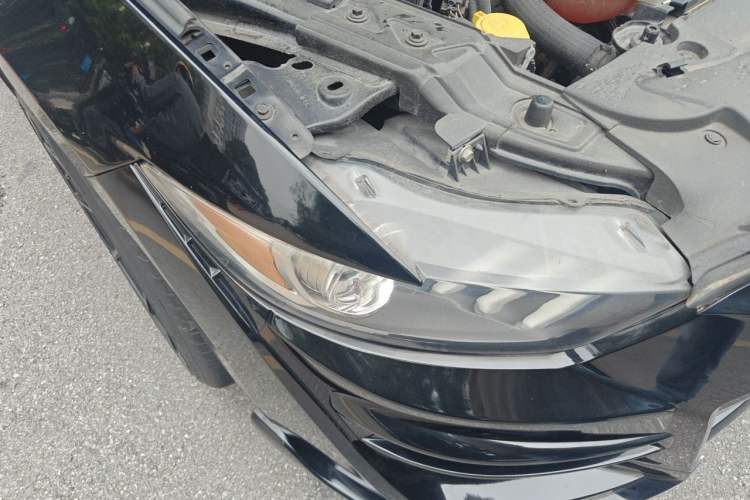 Used Ford Mustang  Right Front Headlight