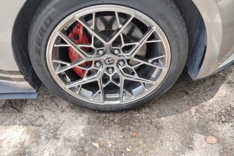 Used Ford Mustang 2015 2.3T Performance Edition Right Front Wheel Hub