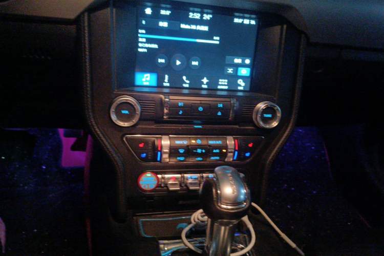 Used Ford Mustang 2015 2.3T Performance Edition Audio And AC Panel