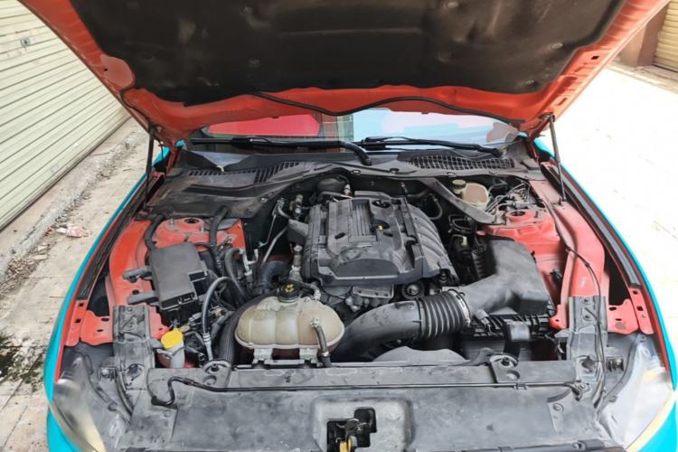 Used Ford Mustang 2015 2.3T Automatic U.S.-Spec Version Engine Bay