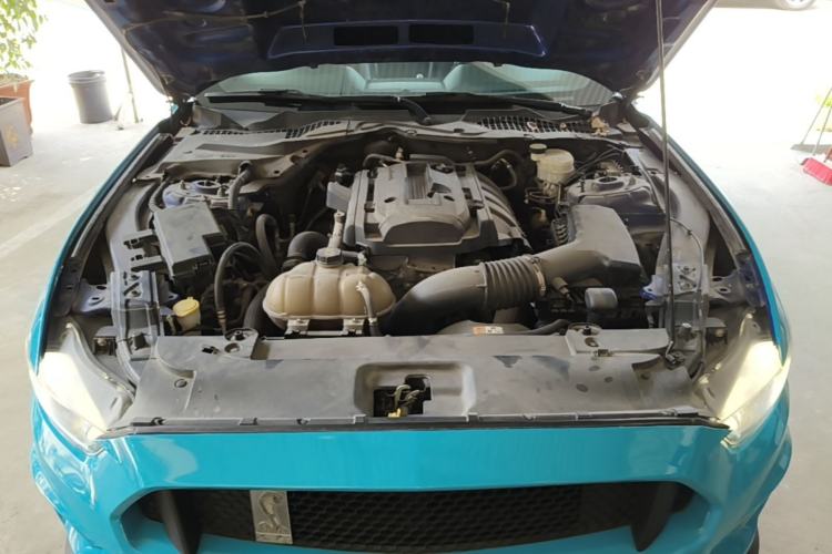 Used Ford Mustang 2015 2.3T Automatic U.S.-Spec Version Engine Bay