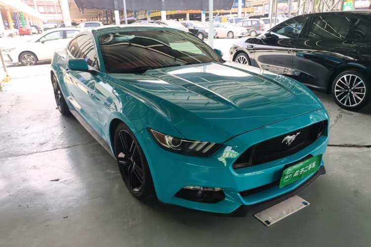 Used Ford Mustang 2015 2.3T Automatic U.S.-Spec Version Front Right 45 Deg