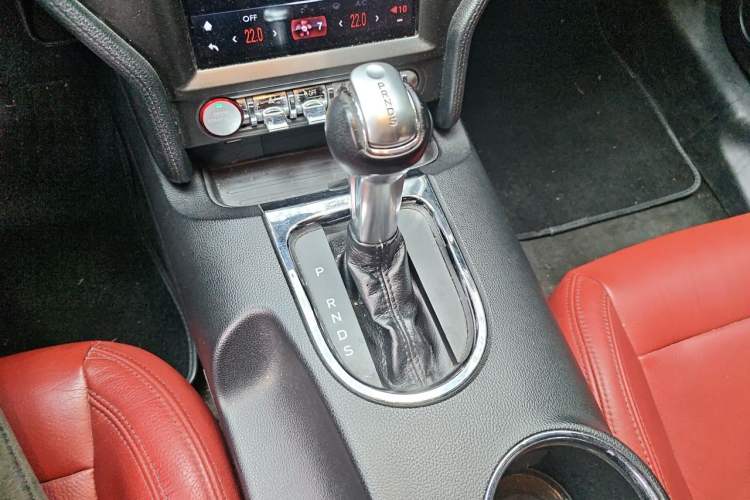 Used Ford Mustang 2015 2.3T Performance Edition Gear Lever