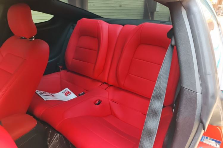 Used Ford Mustang 2015 2.3T Automatic U.S.-Spec Version Left Rear Seat