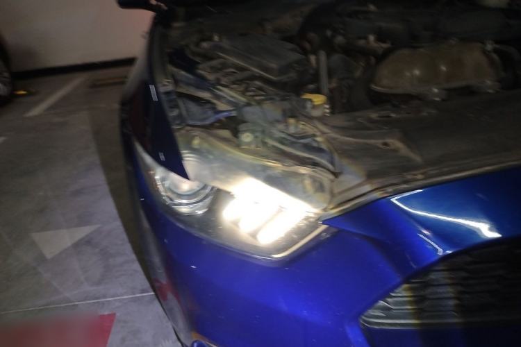 Used Ford Mustang  Right Front Headlight